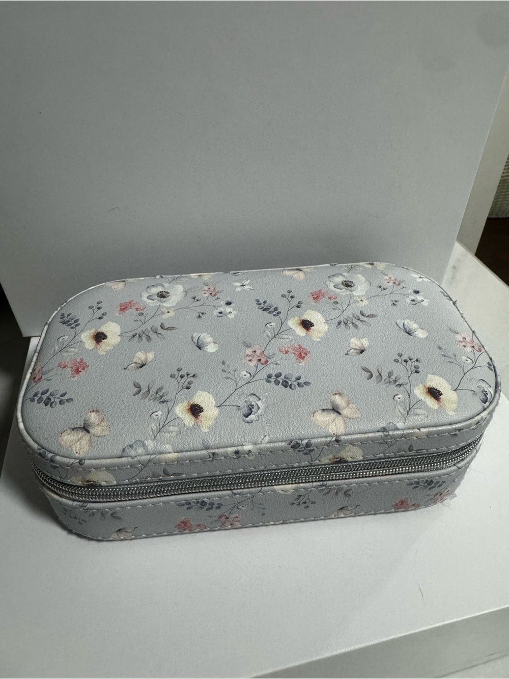 Floral Zip Jewelry Case in Light blue
